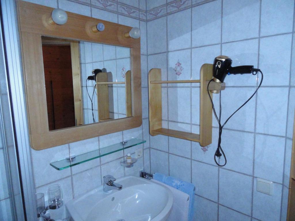Baby- Und Kinderhof Aicherbauer Seeham Room photo